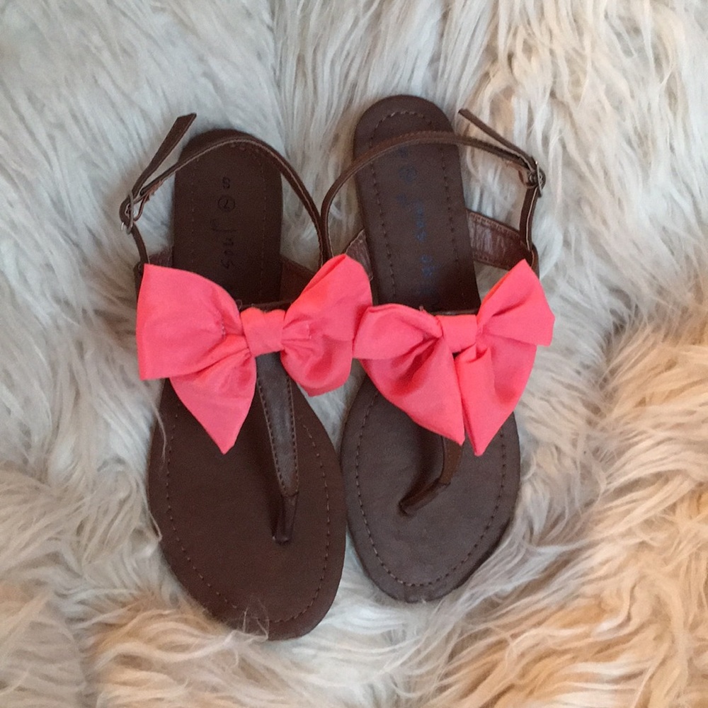 Cute bow tie sandals